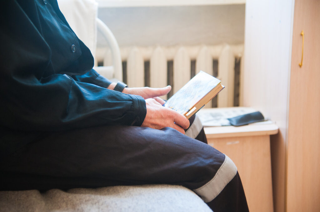 Prisoner reading